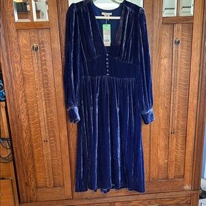Elegant Periwinkle Blue Velvet Dress
